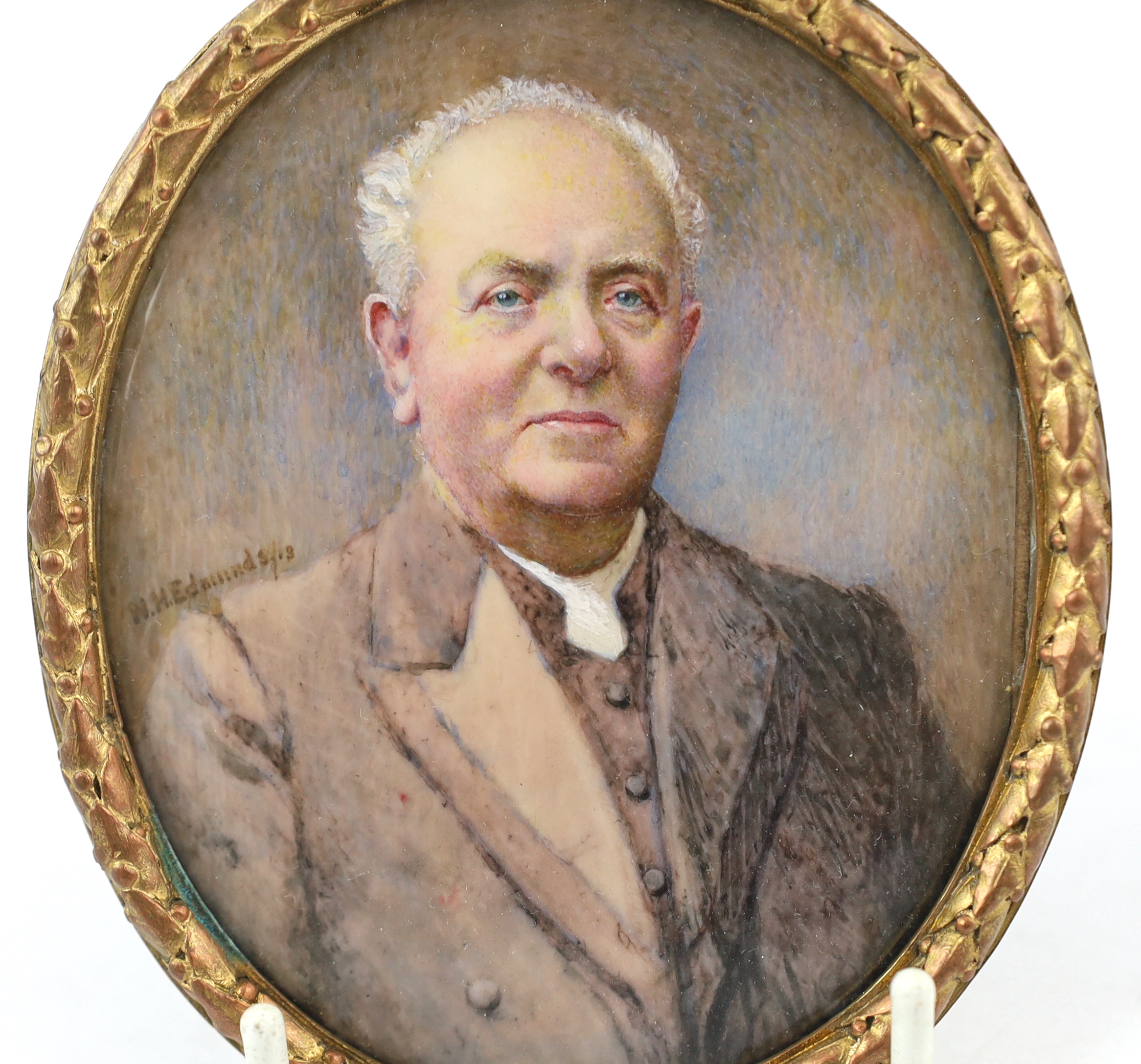 Nellie Hepburn Edmonds (1870-1953), Portrait miniature of a gentleman, watercolour on ivory, 9.4 x 7.7cm. CITES Submission reference F61SNBRY